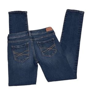 Aeropostale Low Rise Skinny Jean Distressed Darker Wash With Fade Sz 2
